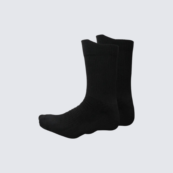 mens-black-white-sports-socks-for-football-basketball
